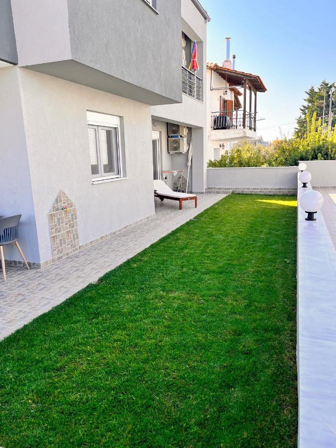 Three Cats Apartment Nikiti  Exterior photo