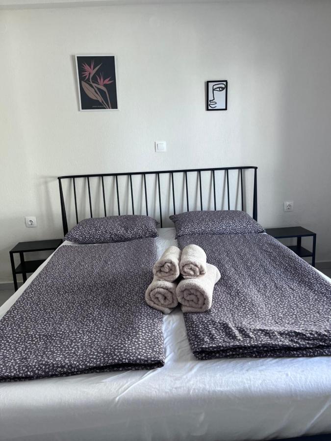 Three Cats Apartment Nikiti  Exterior photo